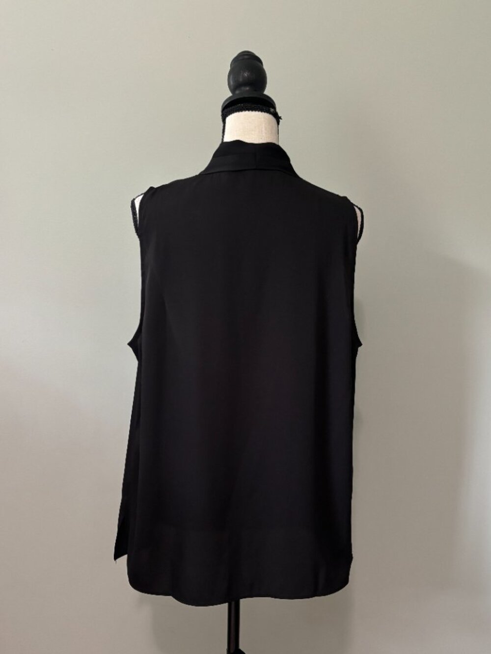 White House Black Market Black Wrap Blouse Large Like New - Picture 3 of 5
